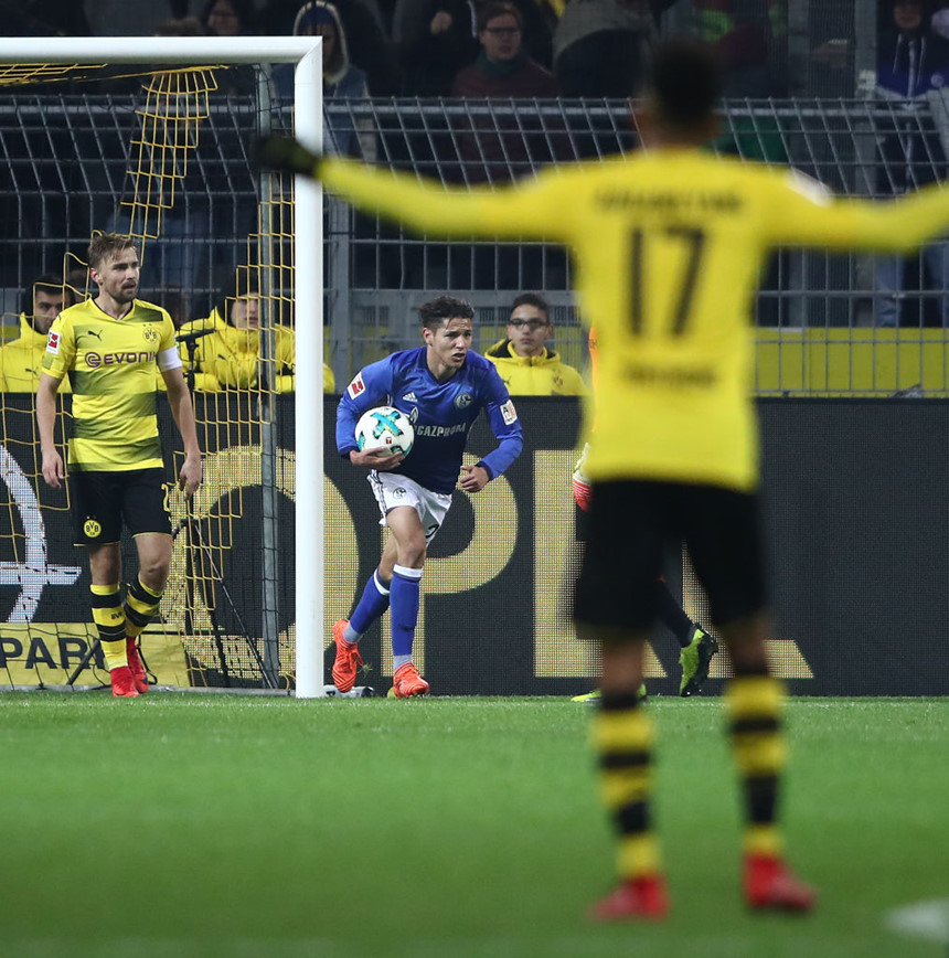 Dẫn trước 4-0, Dortmund vẫn bị cầm hòa 4-4 khó tin